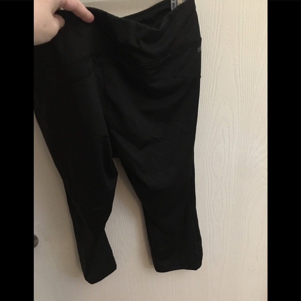 Capri Leggings- like new!! - Picture 3 of 3
